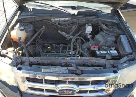 2011 Ford Escape Xlt z USA, uszkodzony, nr VIN 1FMCU9D71BKB73526